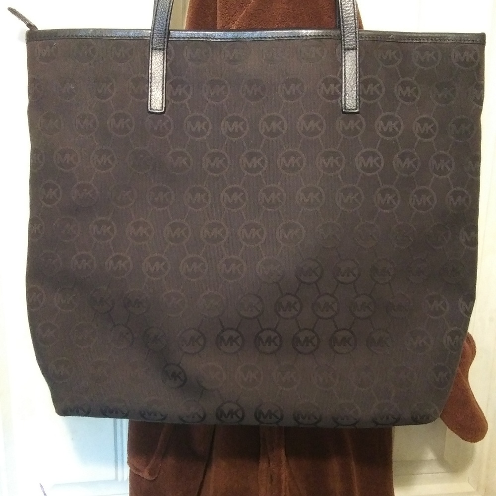 Black large mk purse